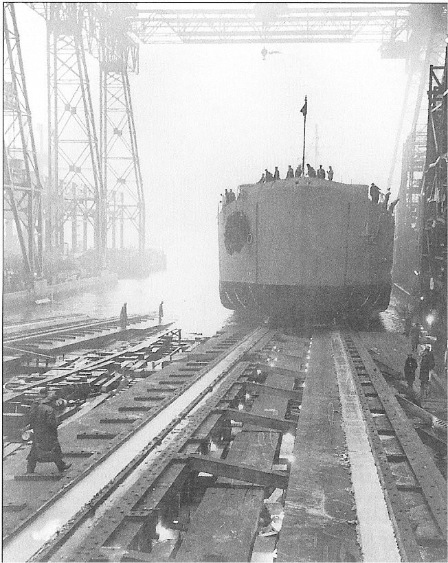 LST-318 headed down the shipways at the Brooklyn Navy Yard. Courtesy: Navsource.org 