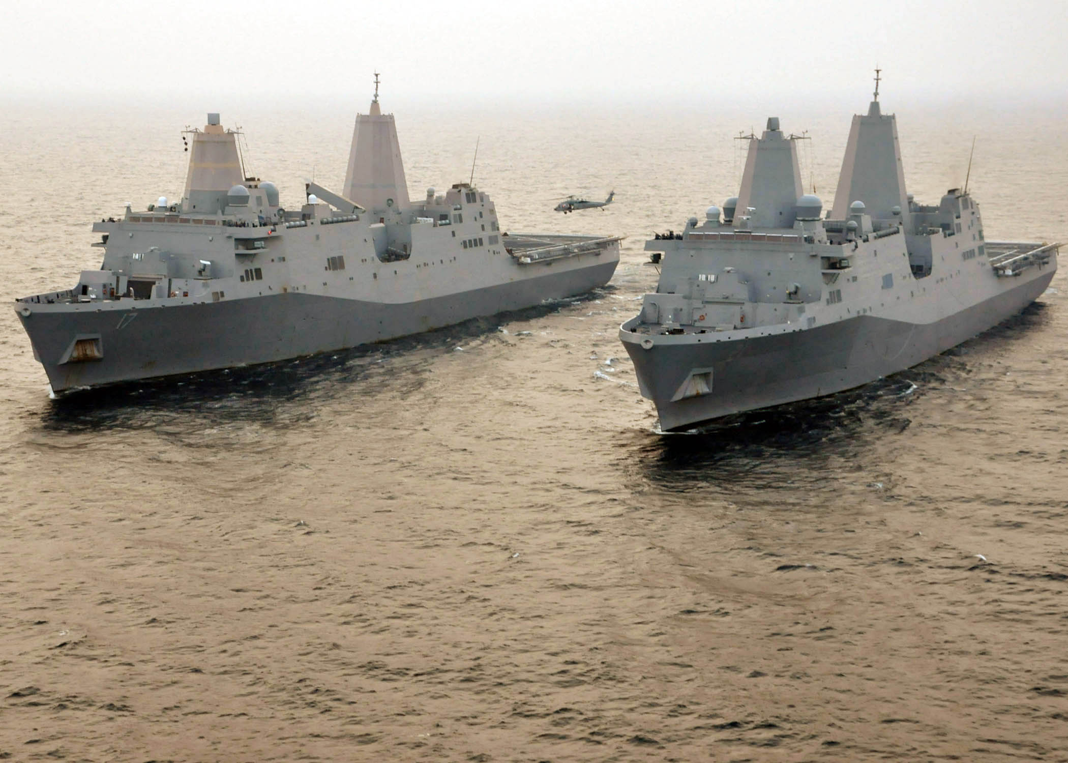USS San Antonio and USS New York. Credit: Navsource.org