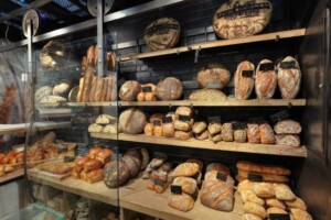 PainDAvignon shop with shelves of bread on display